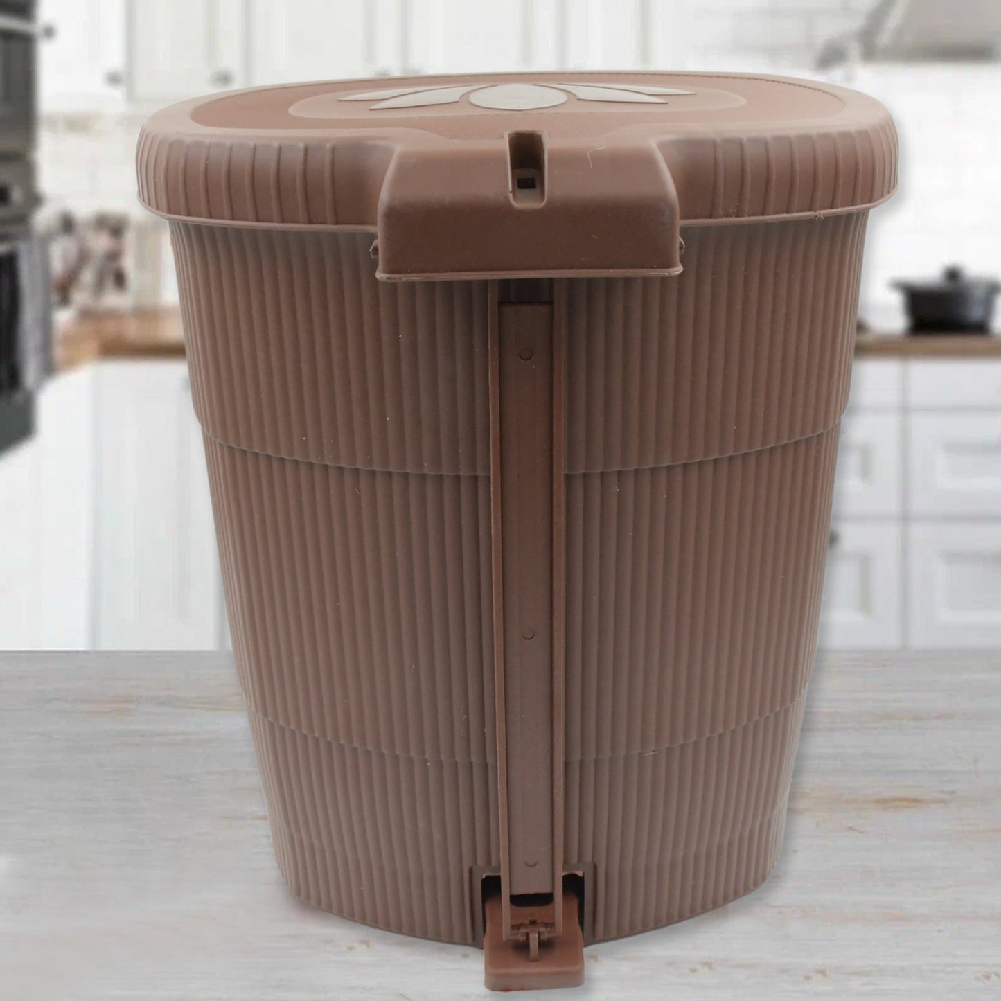 3636 Homeware Dustbin Clean Mini Small Size Plastic Pedal Dustbin Used For Kitchen, Office, Car (1 PC)