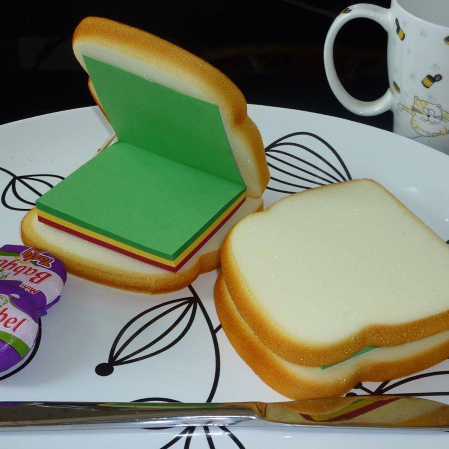 Fun sandwich-shaped notepad, ideal for office use