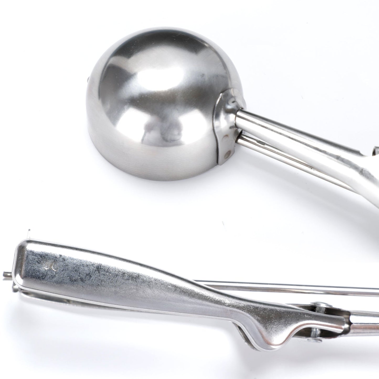 Stainless steel scooper with wide head