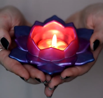 29715 Iridescent Lotus Flower Tealight Candle Holder