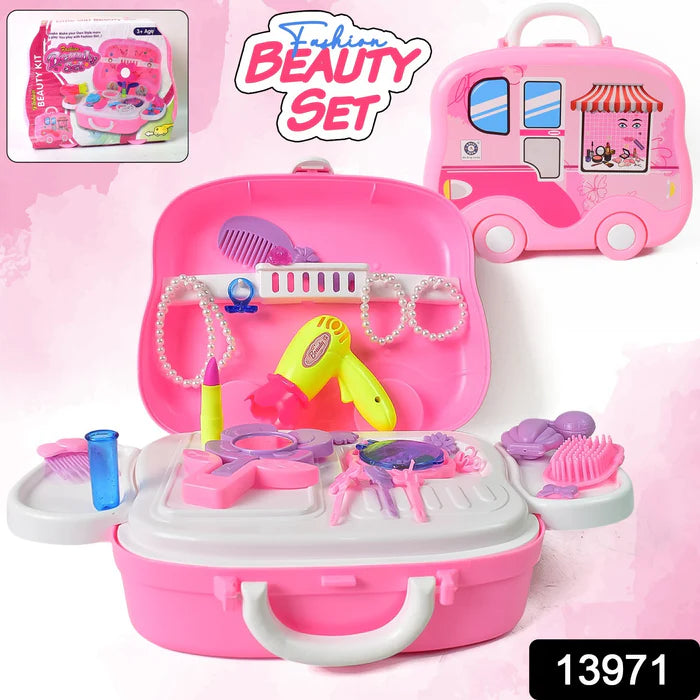 13971 Beauty Make up case and Cosmetic Set